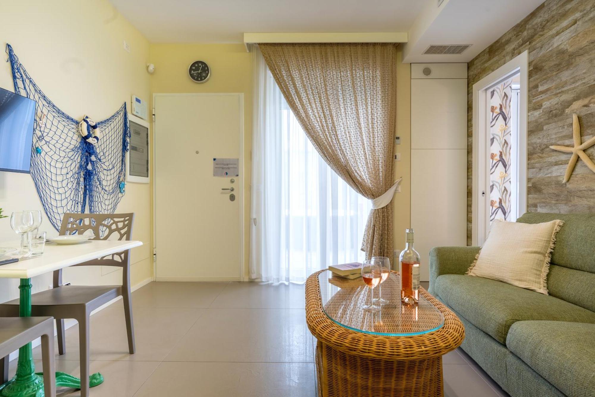 Cozy Marine Apt With Jacuzzi - 250Mt From Sea Polignano a Mare Exterior photo