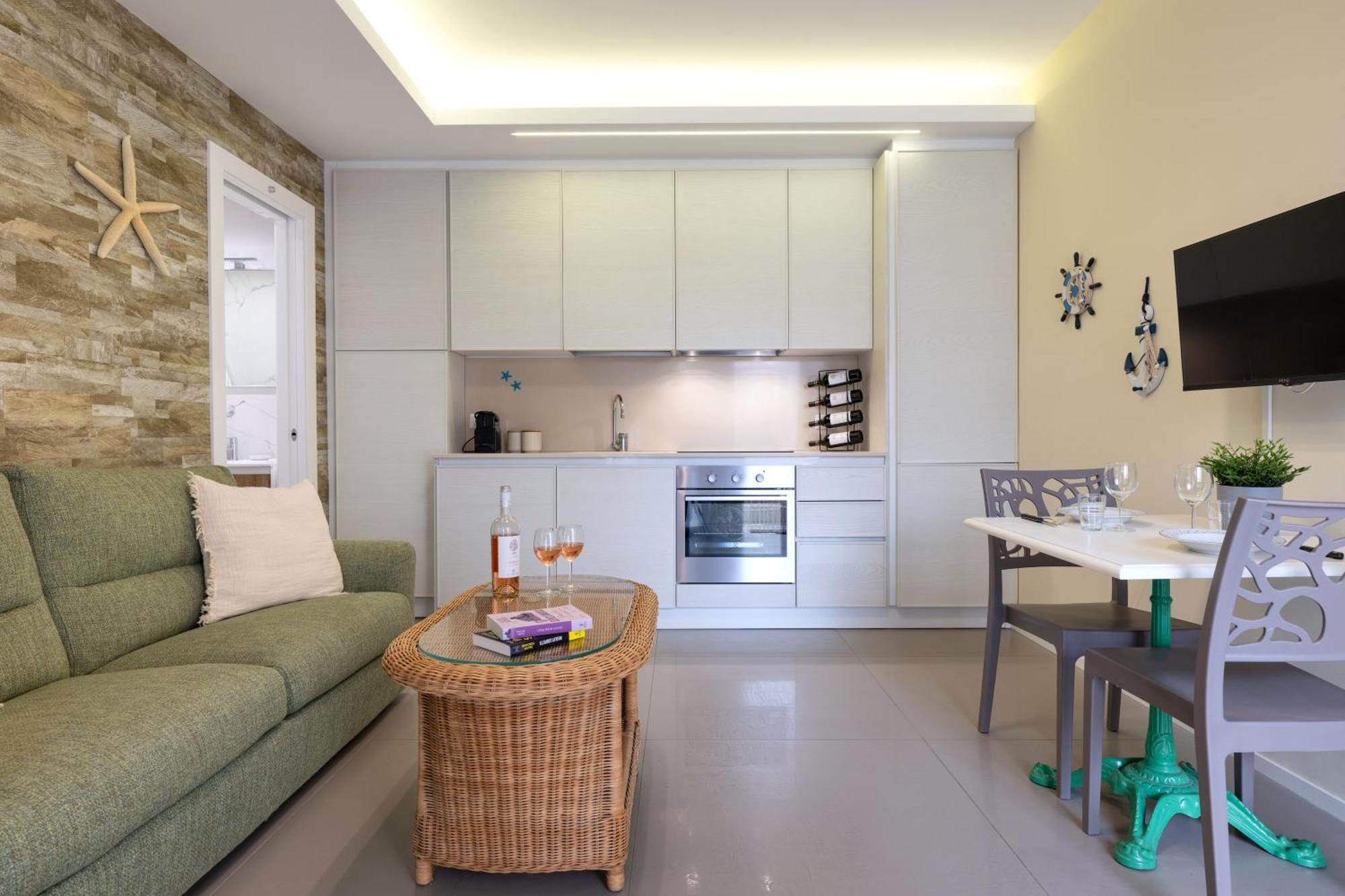 Cozy Marine Apt With Jacuzzi - 250Mt From Sea Polignano a Mare Exterior photo