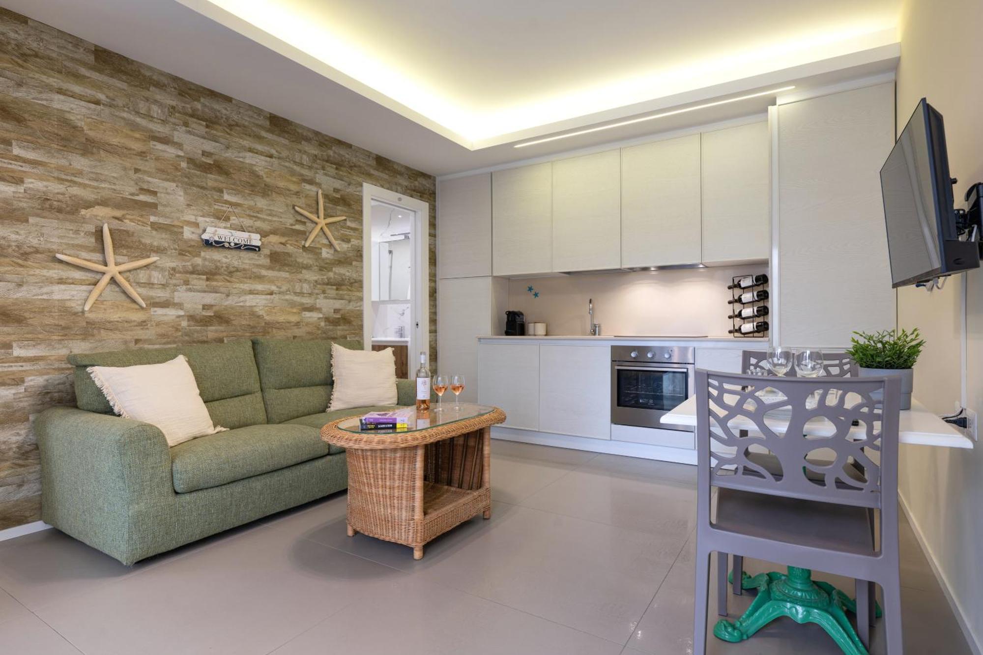 Cozy Marine Apt With Jacuzzi - 250Mt From Sea Polignano a Mare Exterior photo