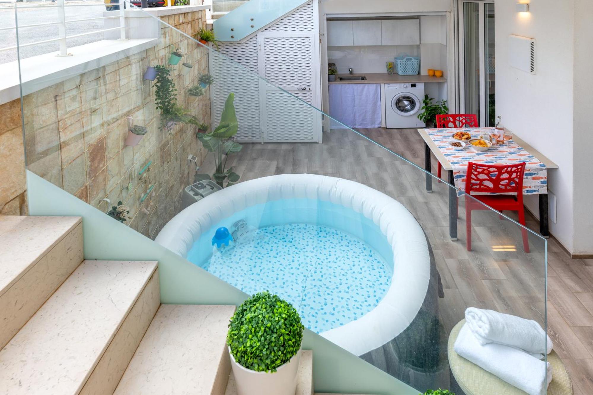 Cozy Marine Apt With Jacuzzi - 250Mt From Sea Polignano a Mare Exterior photo